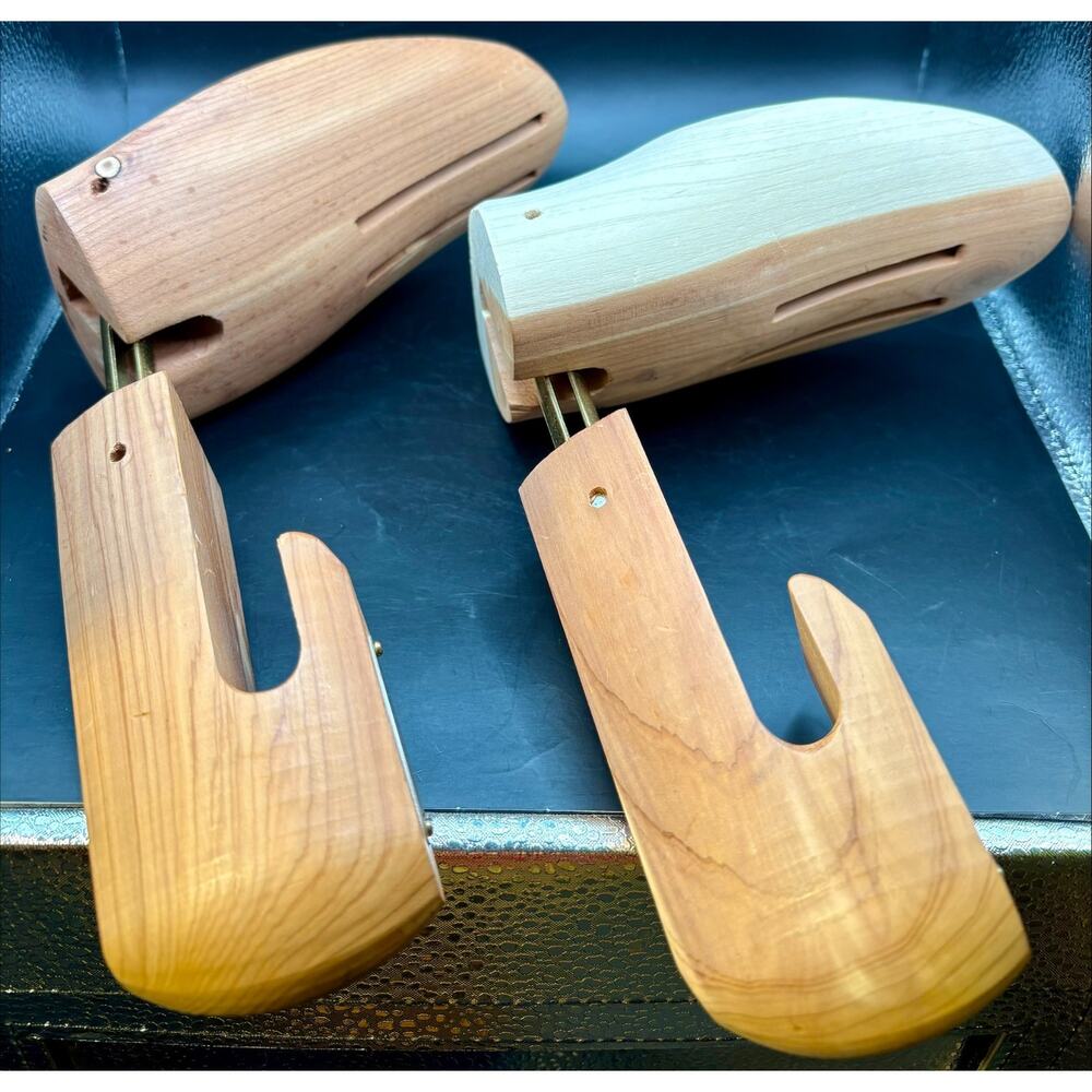 Jos. A. Bank Shoe Tree Size XL Cedar Wood Slit-Toe One Pair - Picture 3 of 6